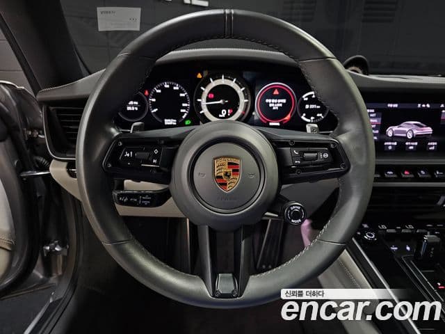 Porsche 911 2021 — Photo 6/20