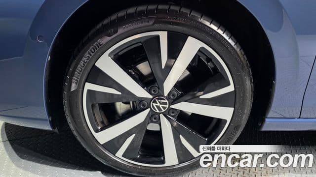 Volkswagen Golf 2026 — Şəkil 5/36