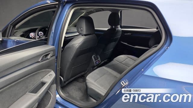 Volkswagen Golf 2026 — Şəkil 2/36