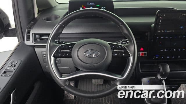 Hyundai Staria 2023 — Фото 13/20