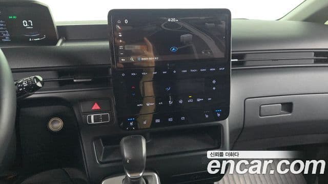Hyundai Staria 2023 — Фото 16/20