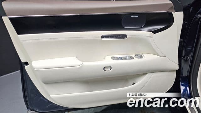 Genesis G90 2022 — ფოტო 2/38