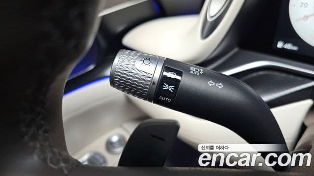Genesis G90 2022 — ფოტო 15/38