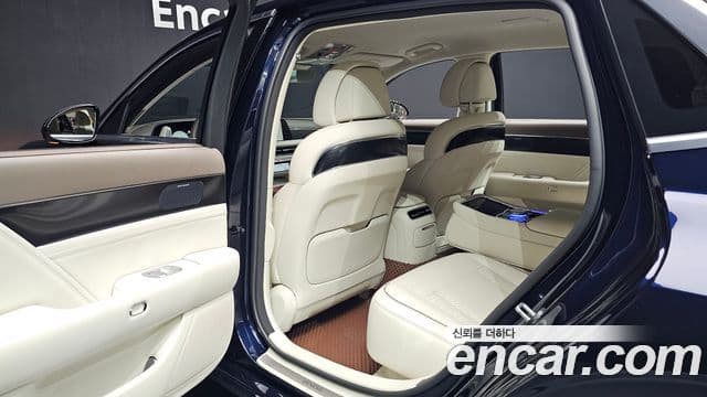 Genesis G90 2022 — ფოტო 18/38