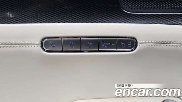 Genesis G90 2022 — ფოტო 3/38