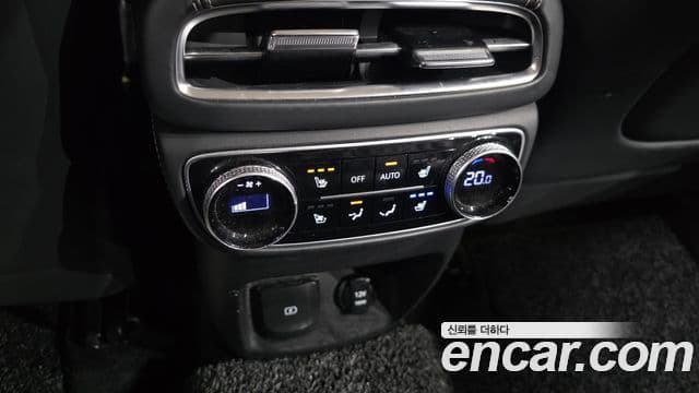 Genesis GV80 2022 — ფოტო 21/32