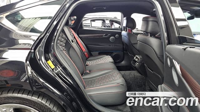 Genesis G80 2025 — Şəkil 9/38