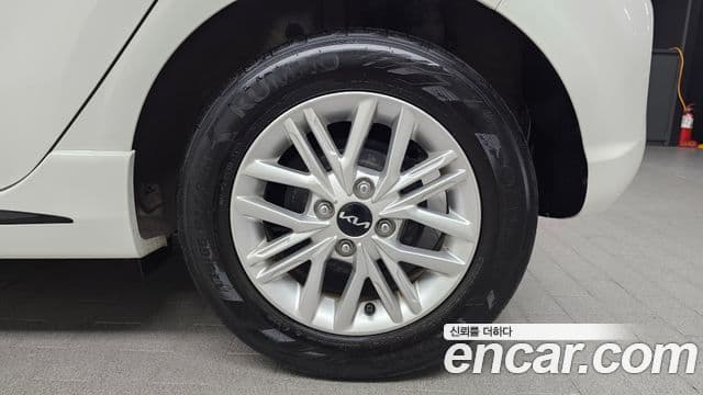 Kia Morning Urban 2022 — Photo 8/33