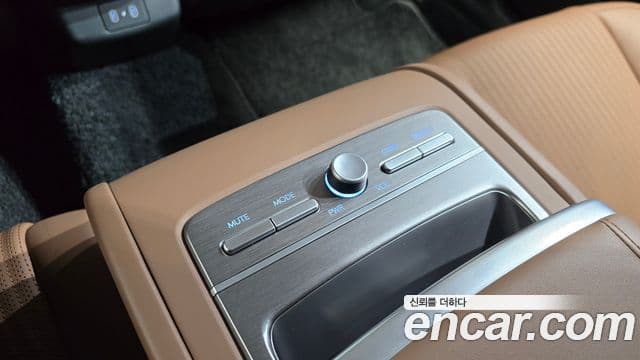Hyundai Grandeur Hybrid 2023 — Şəkil 23/39