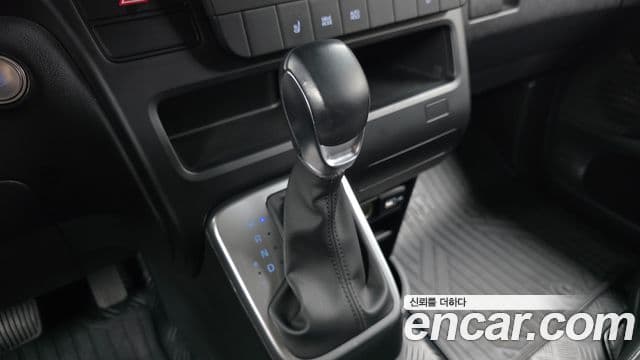 Hyundai Staria 2021 — Фото 9/20