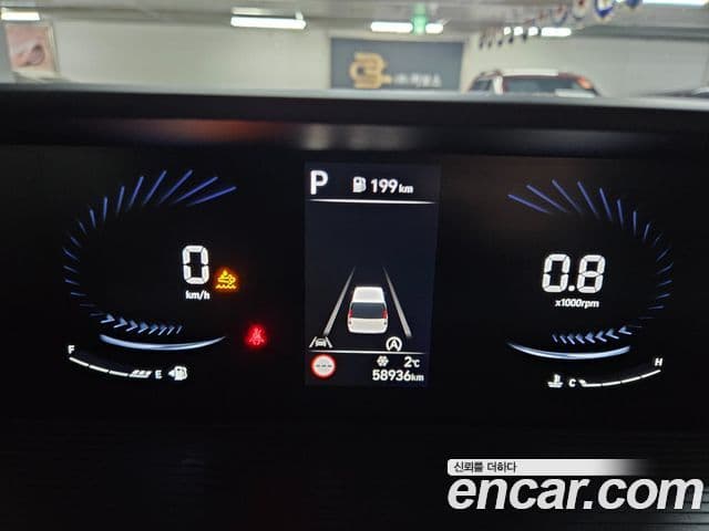 Hyundai Staria 2024 — Фото 6/20