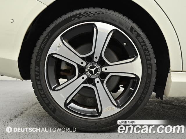 Mercedes-Benz B-Class 2018 — ფოტო 6/20