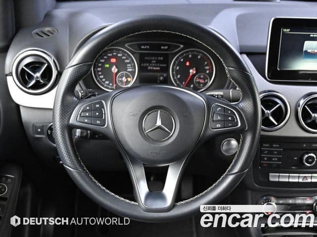 Mercedes-Benz B-Class 2018 — ფოტო 14/20