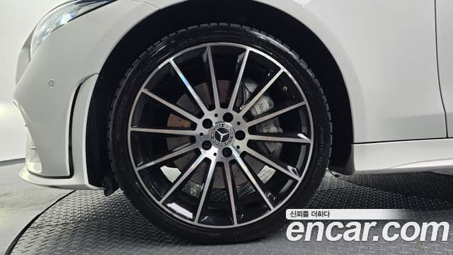 Mercedes-Benz CLS-Class 2021 — ფოტო 17/32