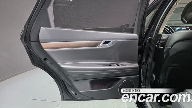 Genesis G80 2022 — Şəkil 21/35