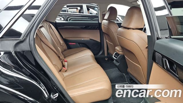 Hyundai Grandeur Hybrid 2023 — Photo 19/20