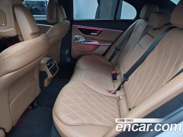 Mercedes-Benz E-Class 2026 — Photo 15/20