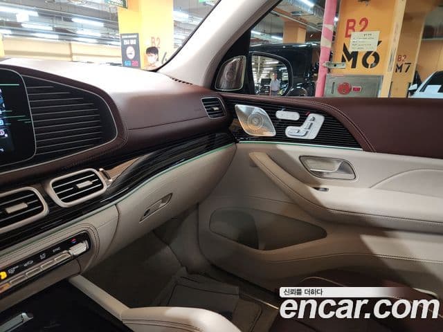 Mercedes-Benz GLS-Class 2023 — Фото 18/20