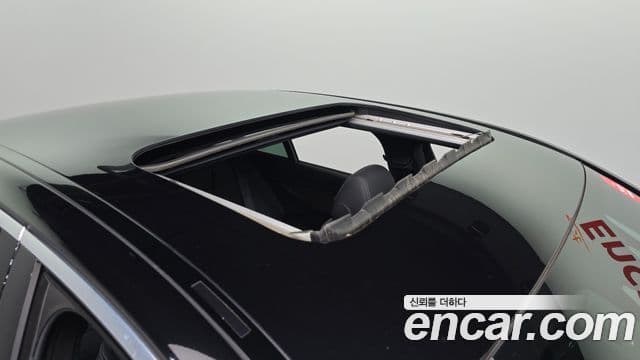 Mercedes-Benz E-Class 2021 — Şəkil 19/30