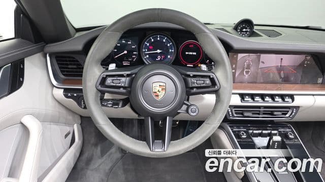 Porsche 911 2024 — Photo 2/20