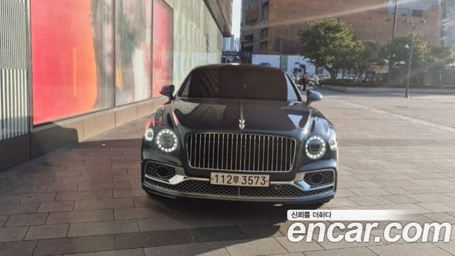 Bentley Flying Spur 2022 — Фото 1/20
