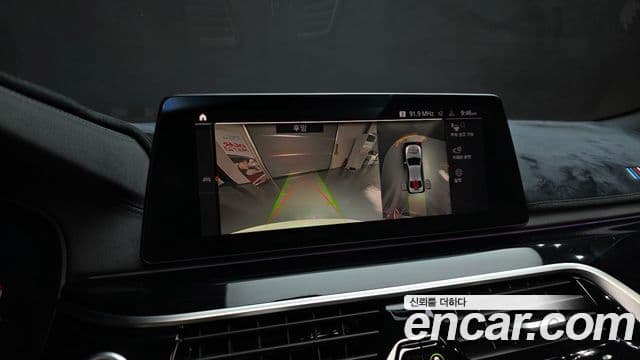 BMW 5 Series 2019 — Фото 15/20