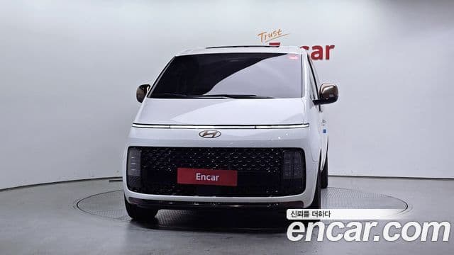 Hyundai Staria 2025 — Фото 3/20