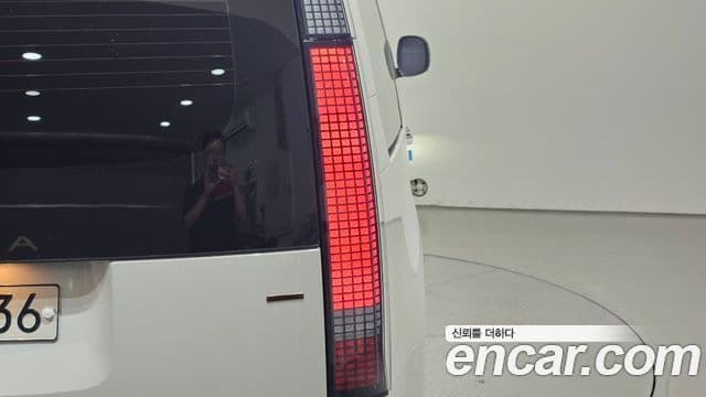 Hyundai Staria 2025 — ფოტო 12/35