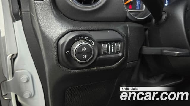 Jeep Wrangler 2021 — Photo 12/37