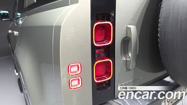 Land Rover Defender 2021 — Şəkil 14/32