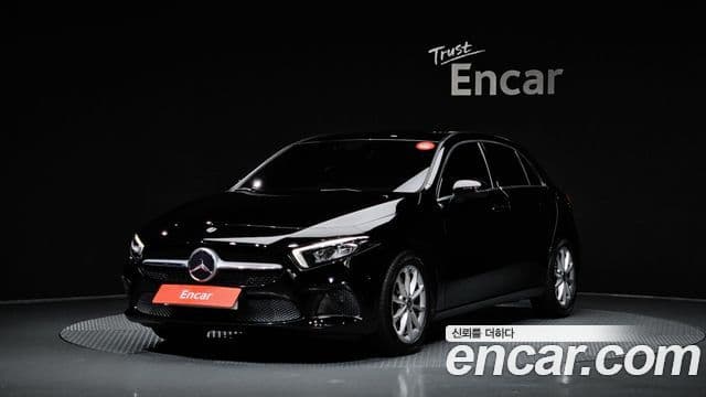 Mercedes-Benz A-Class 2019 — Фото 1/20