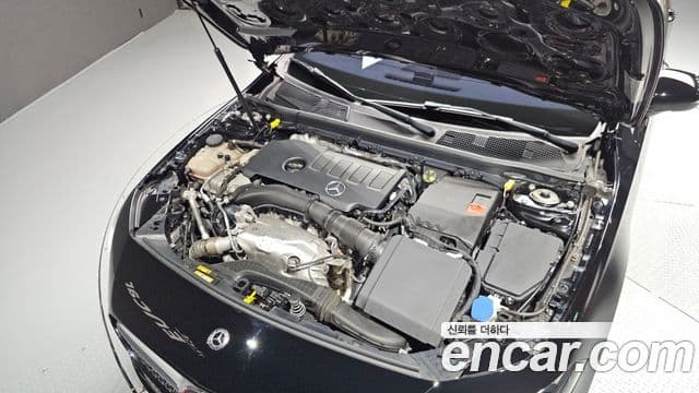 Mercedes-Benz A-Class 2019 — Фото 6/20