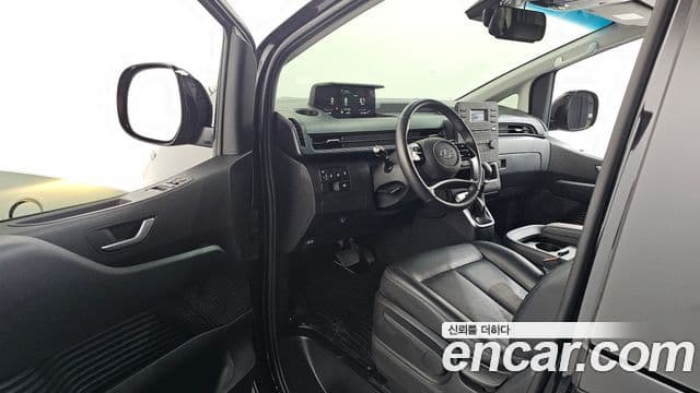 Hyundai Staria 2022 — Фото 10/20
