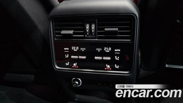 Porsche Cayenne 2025 — Şəkil 18/42