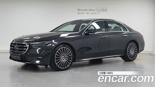 Mercedes-Benz E-Class 2025 — Photo 2/17
