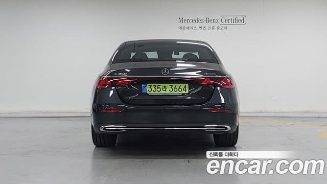 Mercedes-Benz E-Class 2025 — Photo 16/17