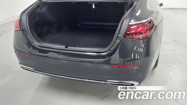 Mercedes-Benz E-Class, 2025