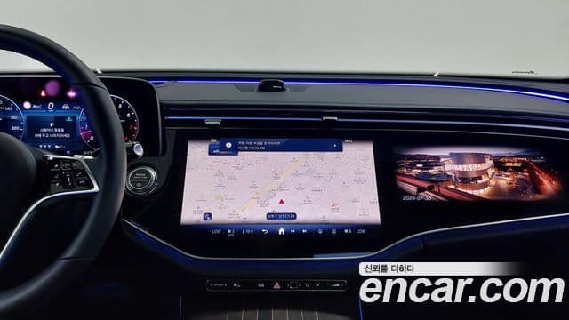 Mercedes-Benz E-Class 2025 — Photo 4/17