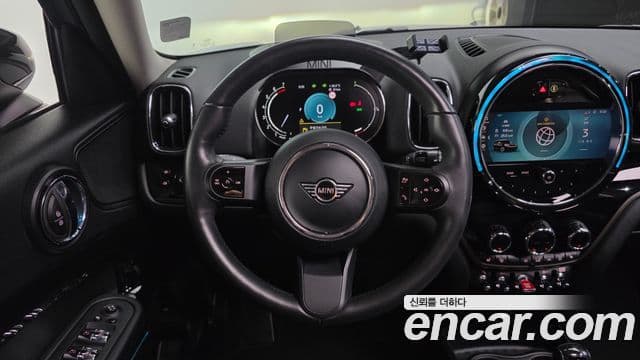 Mini Cooper Countryman 2023 — ფოტო 31/34