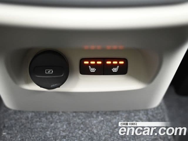Volvo XC40 2026 — ფოტო 13/20