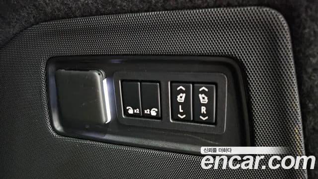 Cadillac Escalade 2021 — Şəkil 26/41