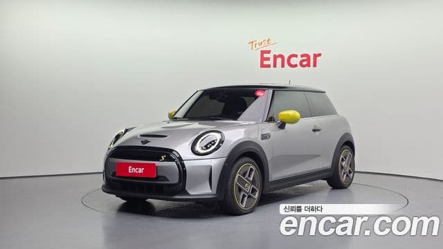 Mini Cooper Electric 2023 — ფოტო 10/20
