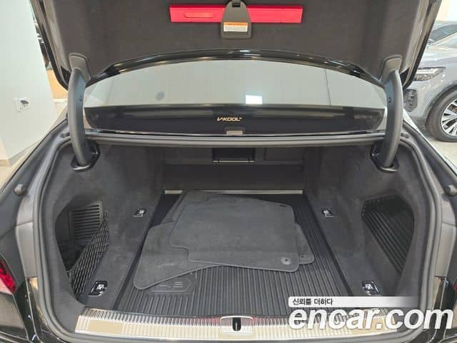 Audi A8, 2023