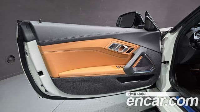 BMW Z4 2022 — Photo 2/30