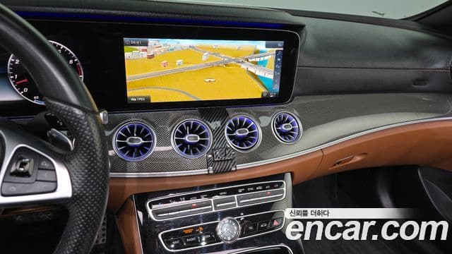Mercedes-Benz E-Class 2018 — ფოტო 10/32