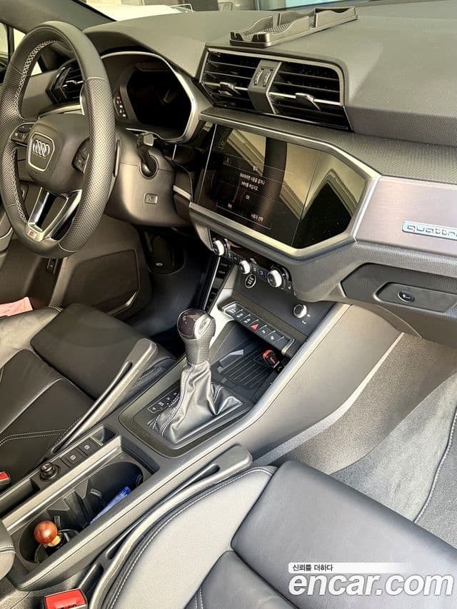 Audi Q3 2022 — ფოტო 3/10