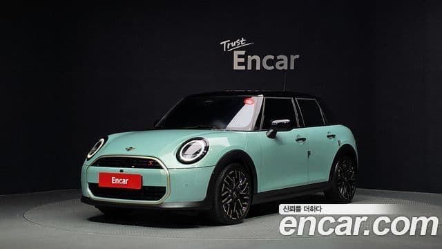 Mini Cooper S 2025 — Photo 4/31