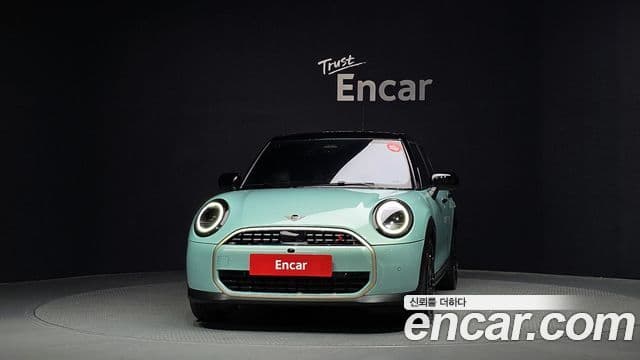 Mini Cooper S 2025 — Photo 2/31
