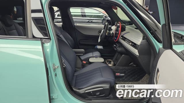 Mini Cooper S 2025 — Photo 28/31