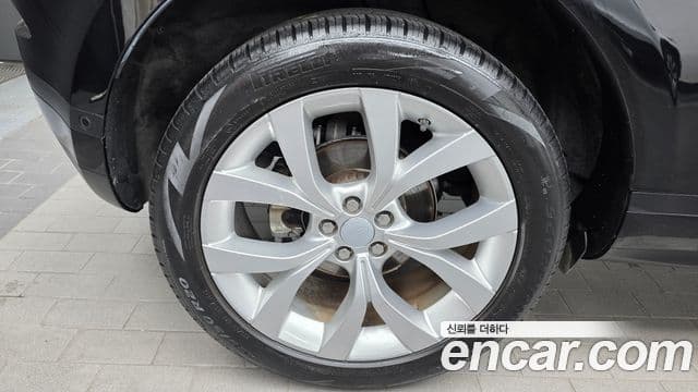 Land Rover Range Rover Evoque 2019 — Фото 5/20